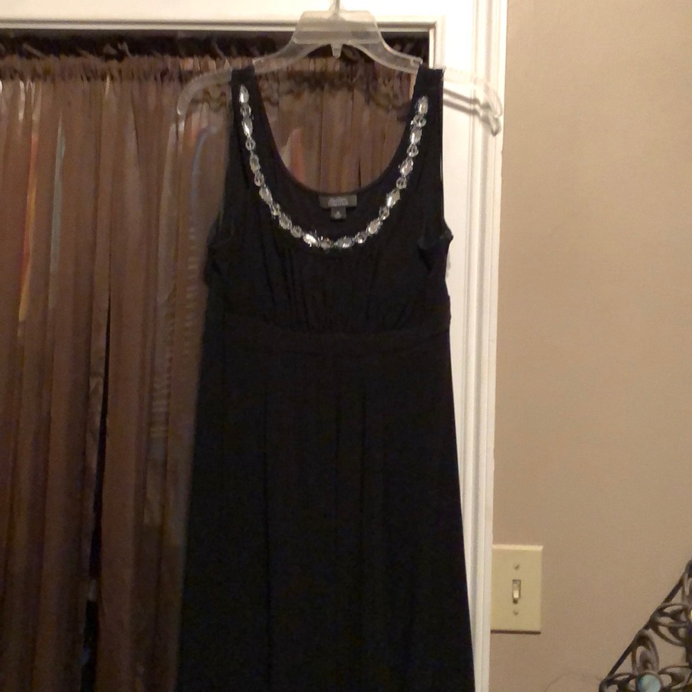 Black sleeveless dress